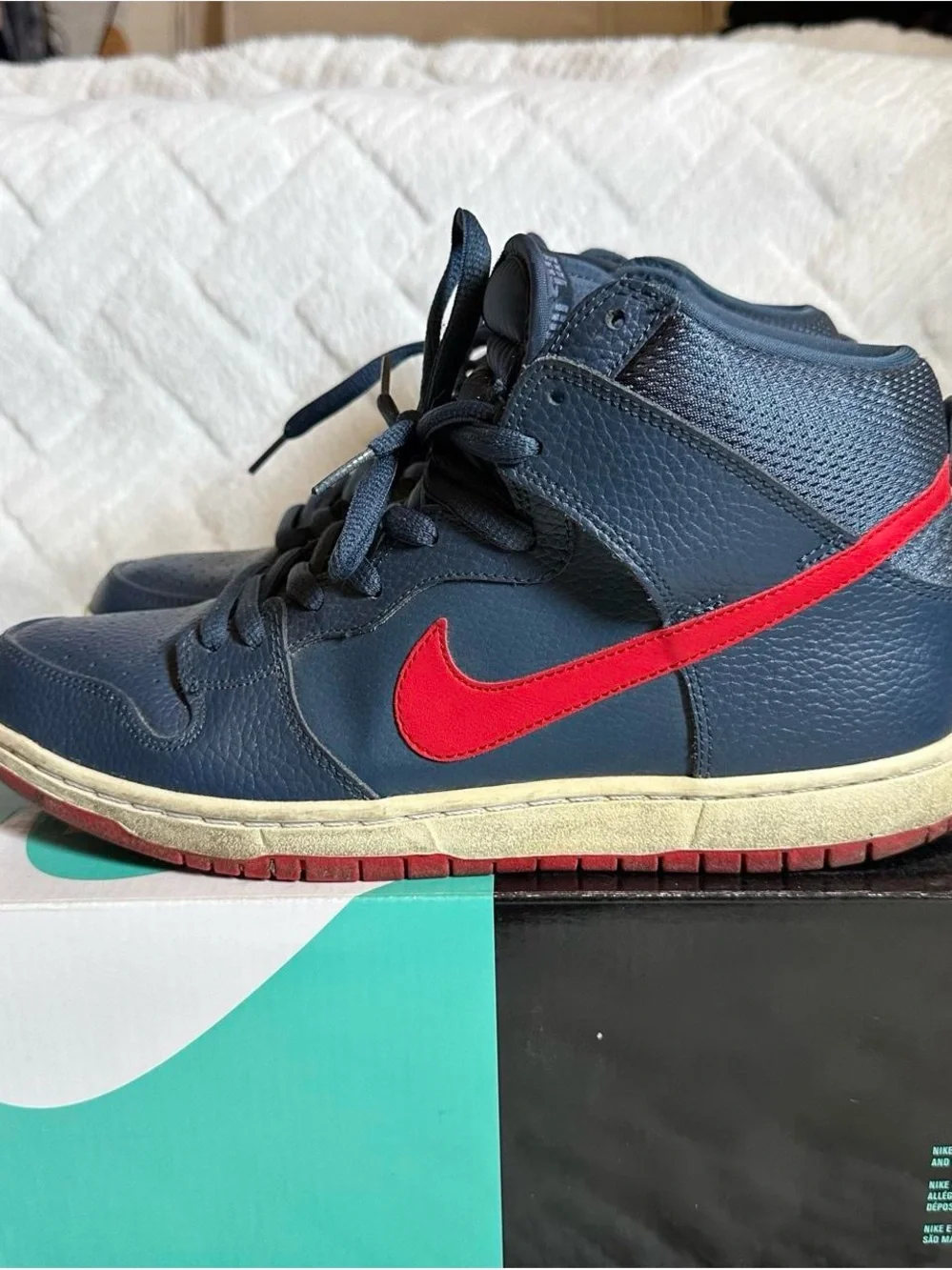 Nike SB dunk high squadron navy Blue High-Top Sneakers with Red Swoosh size 11